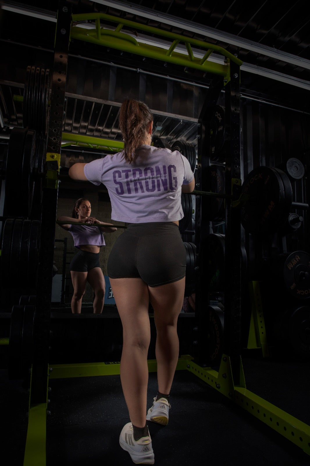 Polera Crop Lila “STRONG” – OnlyLifter